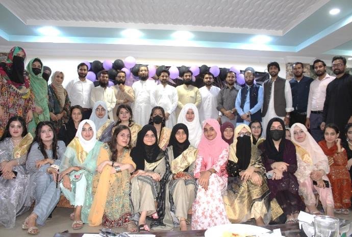 ICC college students on campus
